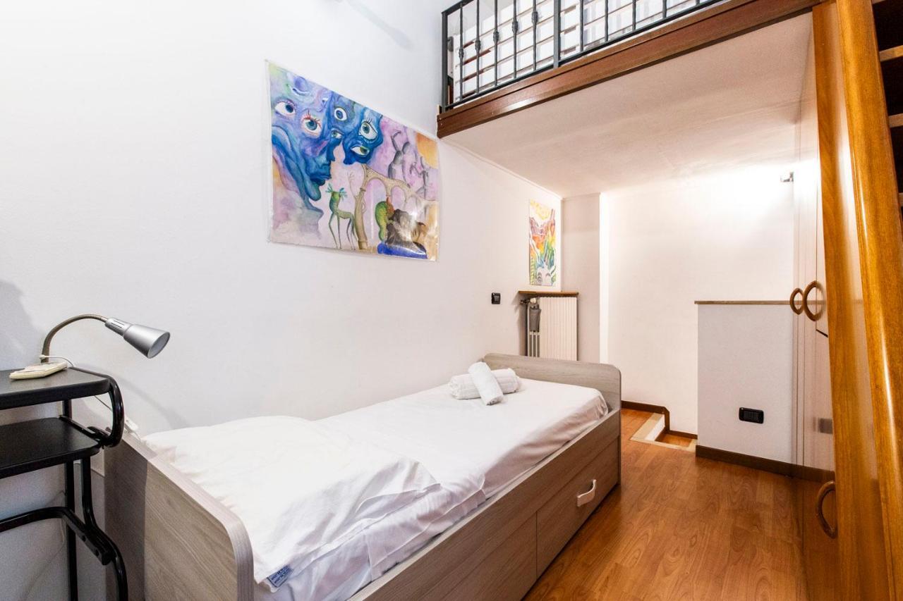 Extensive Terrace Navigli Toy Artistic Apartment Milán Exterior foto