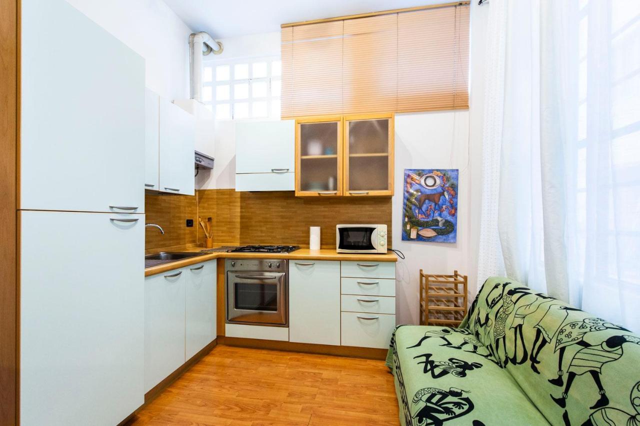 Extensive Terrace Navigli Toy Artistic Apartment Milán Exterior foto